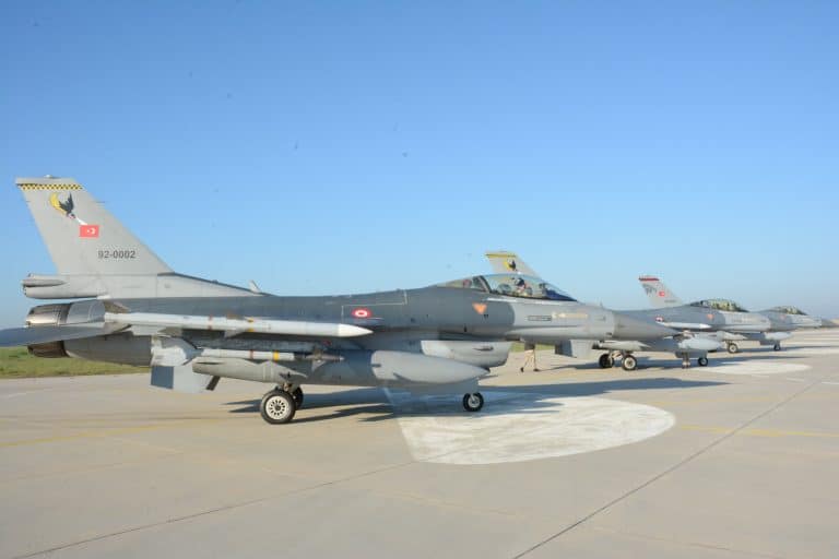 Tureckie myśliwce F-16 pojawiły się na libijskim niebie
