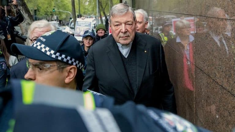 Zmarł niesłusznie skazany australijski kardynał George Pell