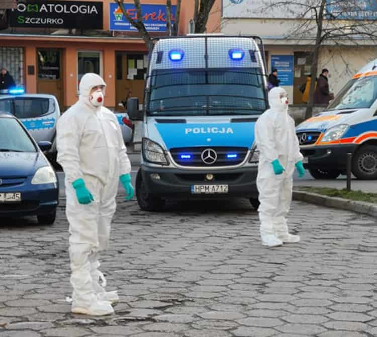 U ewakuowanego polskiego dyplomaty wykryto indyjski wariant koronawirusa