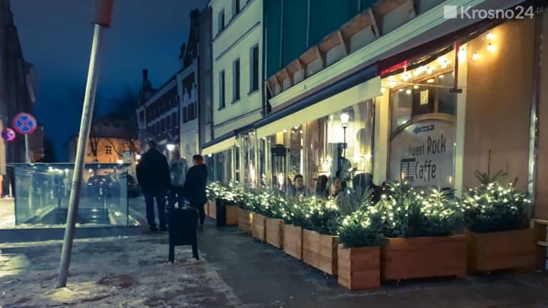 Wicepremier Emilewicz wskazała termin otwarcia salonów fryzjerskich i restauracji