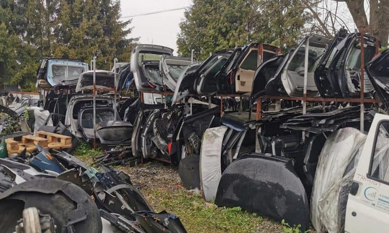 Kradli samochody metodą na tzw. walizkę, przechwytując sygnał nadawany z kluczyka