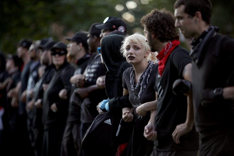 Opór Amerykanów wobec kryminalistów z Antify i BLM jest coraz większy