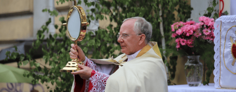Abp Marek Jędraszewski w bazylice Bożego Ciała: Jezus przychodzi do nas z nieba, by nas do nieba doprowadzić