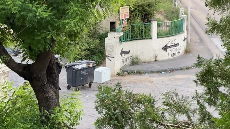 W Marsylii dilerzy narkotykowi utworzyli „punkty kontrolne”