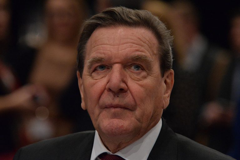 Były kanclerz Niemiec: To koniec partnerstwa transatlantyckiego