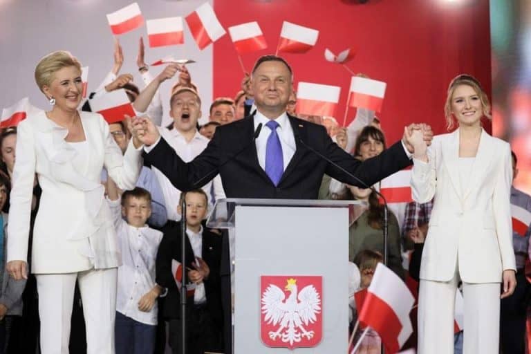 PKW ogłosiła oficjalne wyniki wyborów: Zwyciężył Andrzej Duda