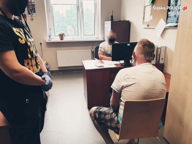 Tak więźniowie w Gliwicach powitali ojca miesięcznego chłopczyka z Rudy Śląskiej