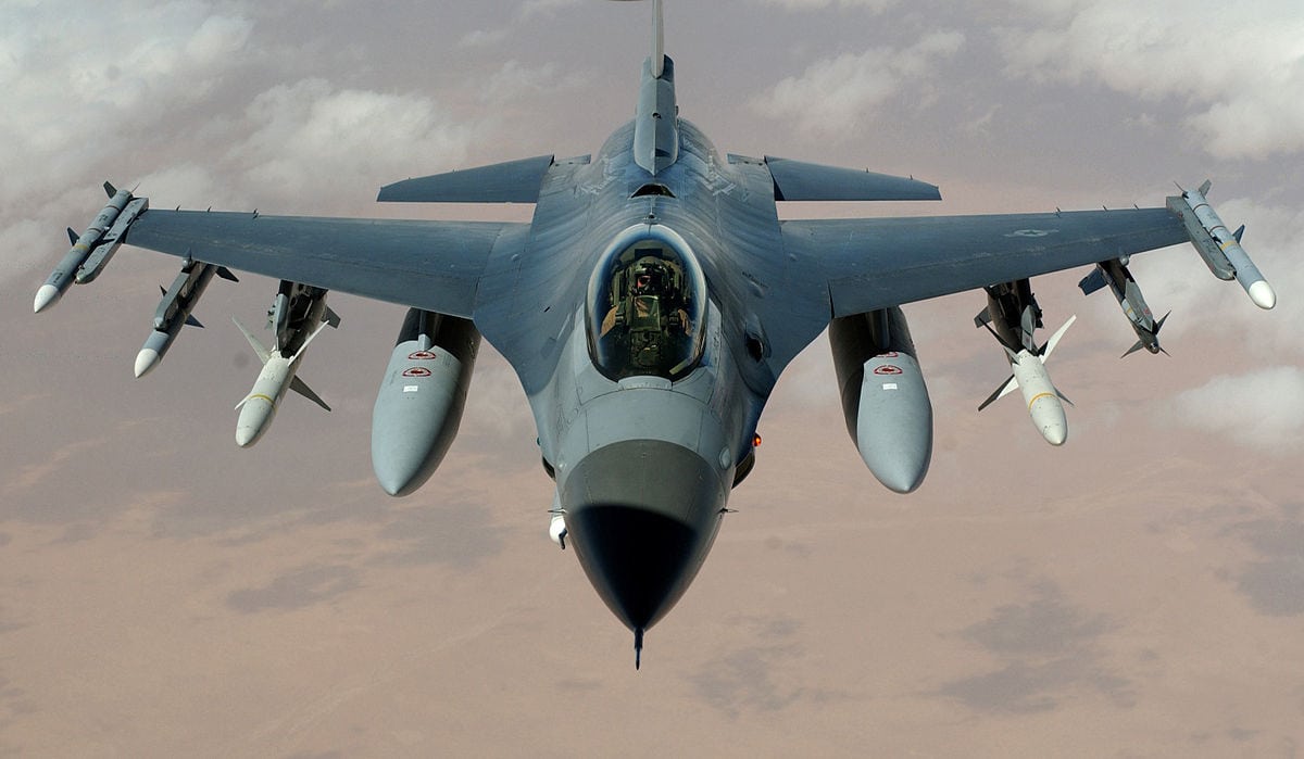MON dementuje informacje o przekazaniu F-16 Ukrainie