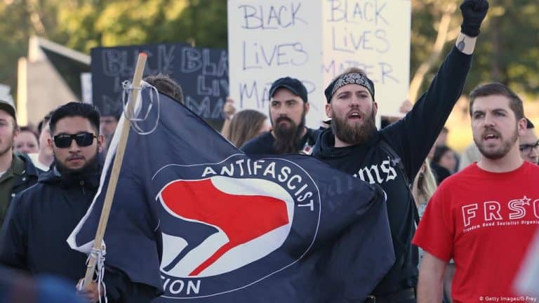 USA: Antifa prosi o niepublikowanie zdjęć swych działaczy w internecie ponieważ…. boi się policji