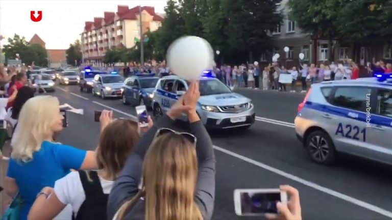 W Lidzie milicja solidaryzuje się z uczestnikami protestów
