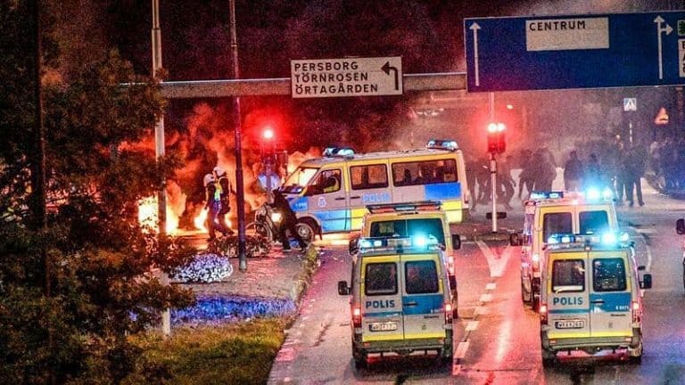 Zamieszki w Malmö po spaleniu Koranu