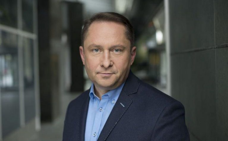 Kamil Durczok prowadzi szkolenia z zakresu kryzysu wizerunku…
