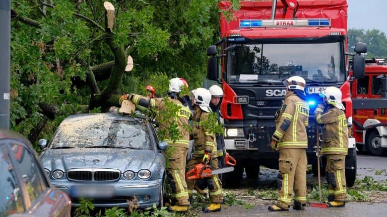 Ponad tysiąc interwencji strażaków po nawałnicy