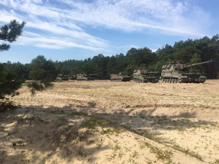 Pierwsze strzały z „Krabów” artylerzystów 23 Pułku Artylerii