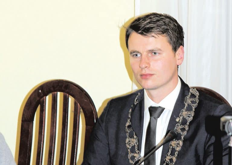 Prezydent Otwocka: Oszuści wzięli na moje konto pożyczki