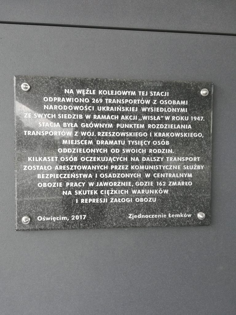 Czy tragedia Polaków nie jest godna upamiętnienia?