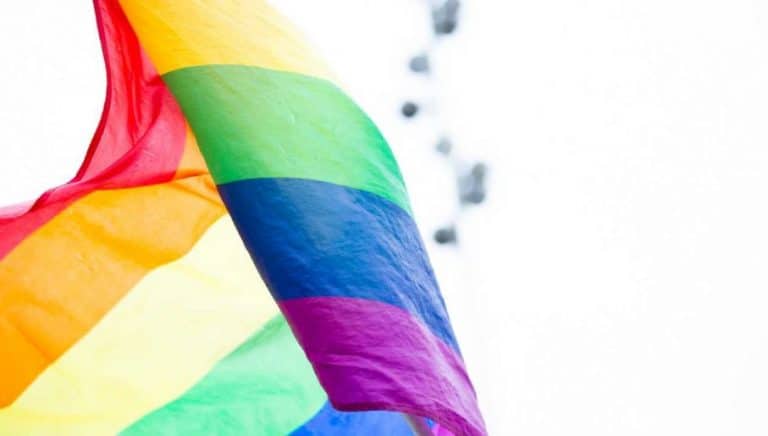 Lewica domaga się zawieszenia tęczowych flag na Gdańskim ratuszu. Miasto odmawia