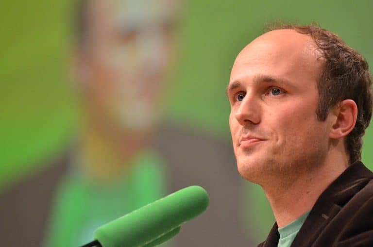 Niemiecki polityk z partii Zieloni wspomniał o wszystkich ofiarach obozu Auschwitz-Birkenau za wyjątkiem Polaków…