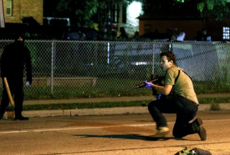 17 latek z Kenosha Kyle Rittehouse otrzymał jednych z najlepszych adwokatów. Zabici przez niego działacze antify to m.in pedofil i włamywacz
