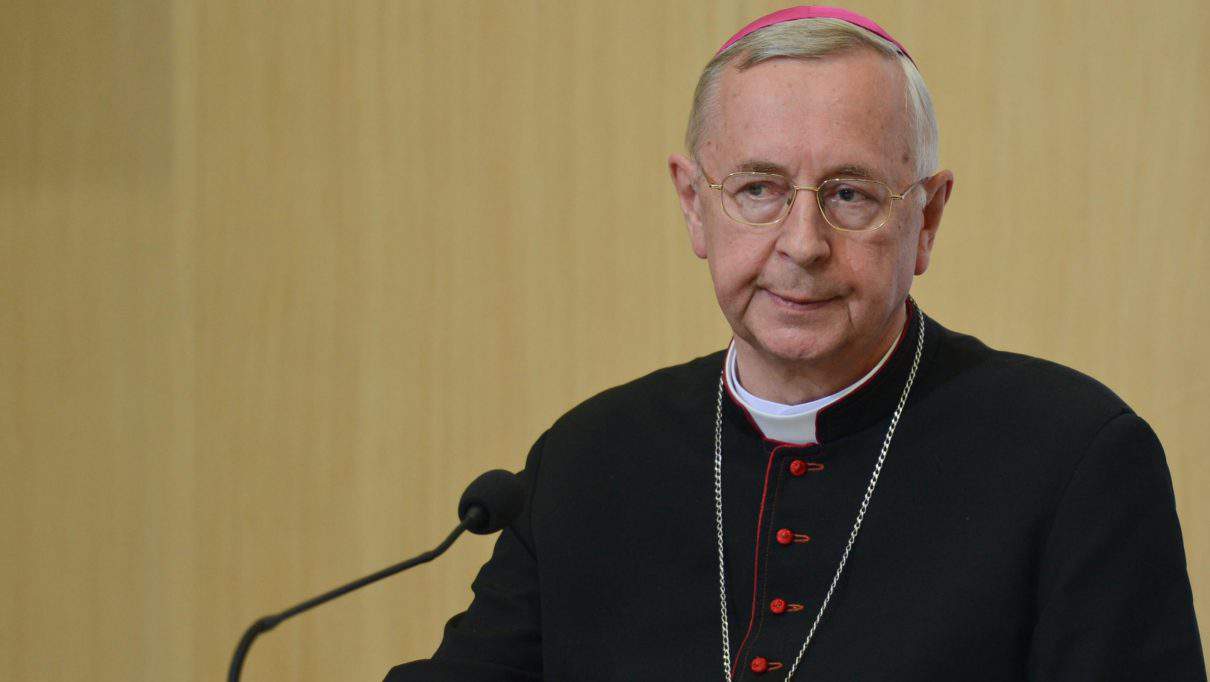 Abp Stanisław Gądecki zakazał zbiórki pieniędzy na akcję „Stop LGBT” w kościołach