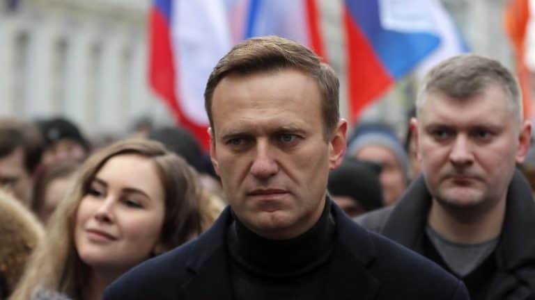 Rzecznik Kremla zapewnia, że Aleksiej Nawalny może wrócić do Rosji w każdej chwili