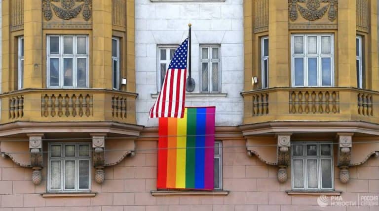 Ambasada USA w Polsce wciąż lobbuje na rzecz środowisk LGBT