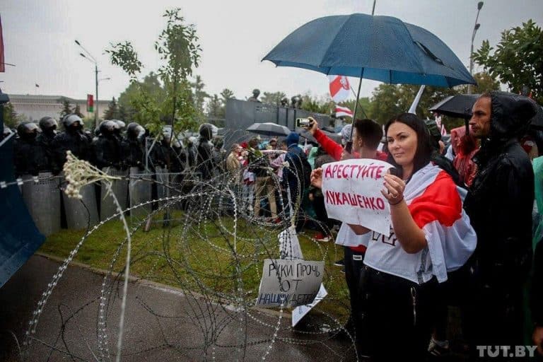 W Mińsku OMON przystąpił do pacyfikowania demonstracji