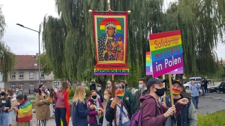 Profanacja na polsko-niemieckim marszu LGBT w Słubicach