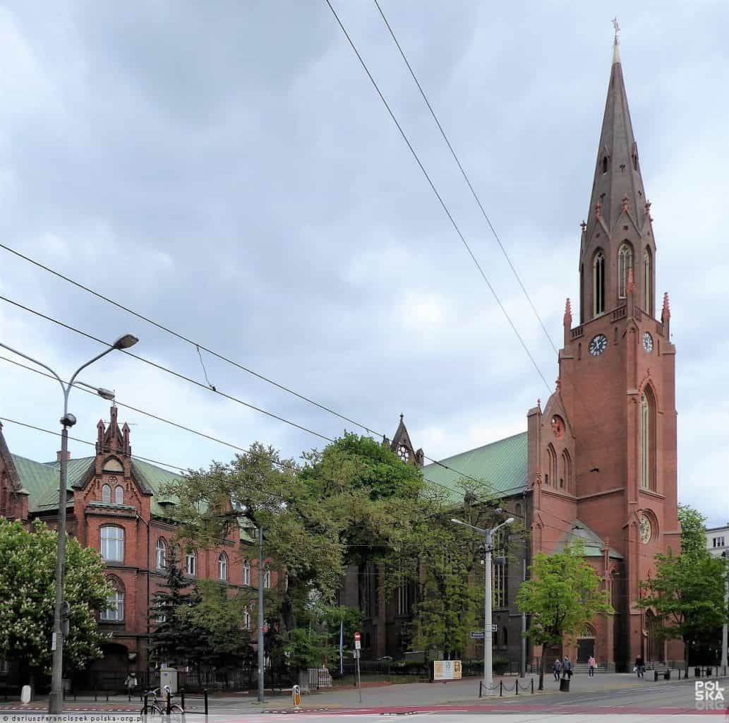 W Poznaniu obrońca kościoła został ugodzony nożem
