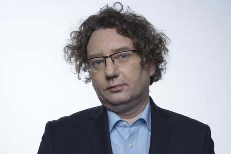 Były dziennikarz TVN dziwi się dlaczego protestujący „nie napier***ali  policji”…