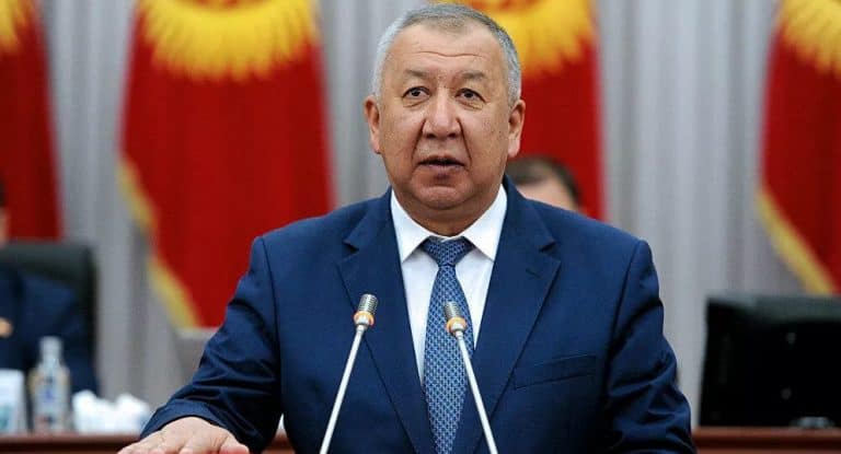 W obliczu masowych protestów premier Kirgistanu podał się do dymisji