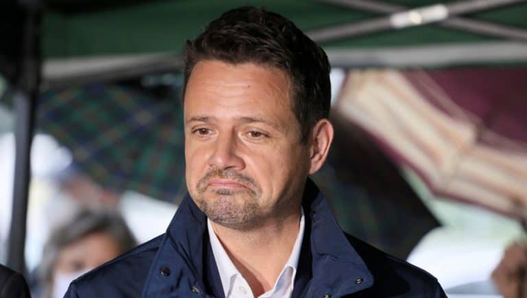 Trzaskowski zachęca do proaborcyjnych protestów w czasie pandemii