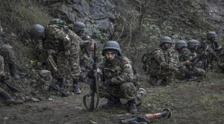 Paszynian poinformował, że w Górskim Karabachu zaginęły bez wieści setki armeńskich żołnierzy