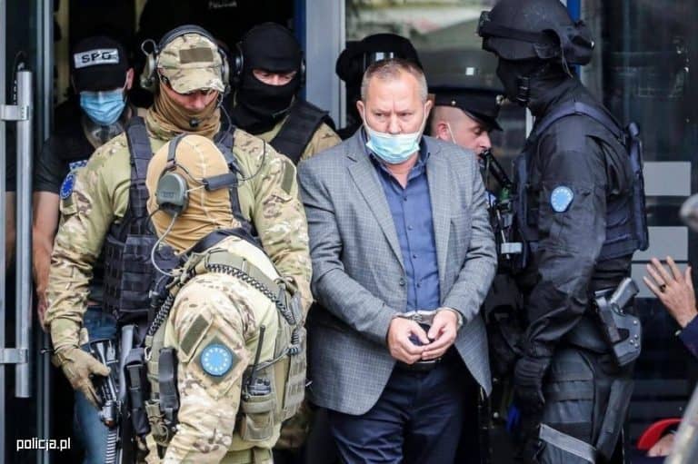 Oskarżony o zbrodnie wojenne został zatrzymany przez polskich policjantów
