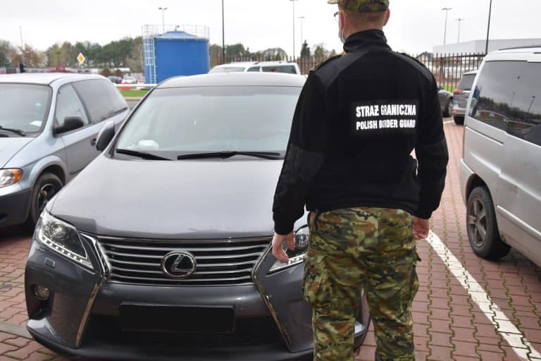 Poszukiwany Lexus odnaleziony na granicy w Terespolu