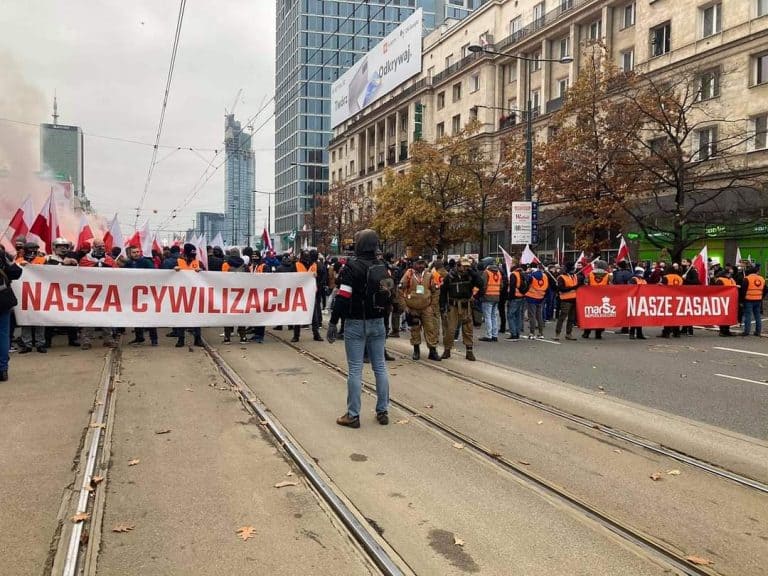 Zmotoryzowany Marsz Niepodległości – filmy i zdjęcia