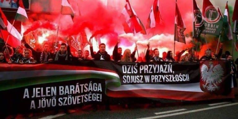 Większość Polaków popiera zawetowanie unijnego budżetu przez Polskę i Węgry