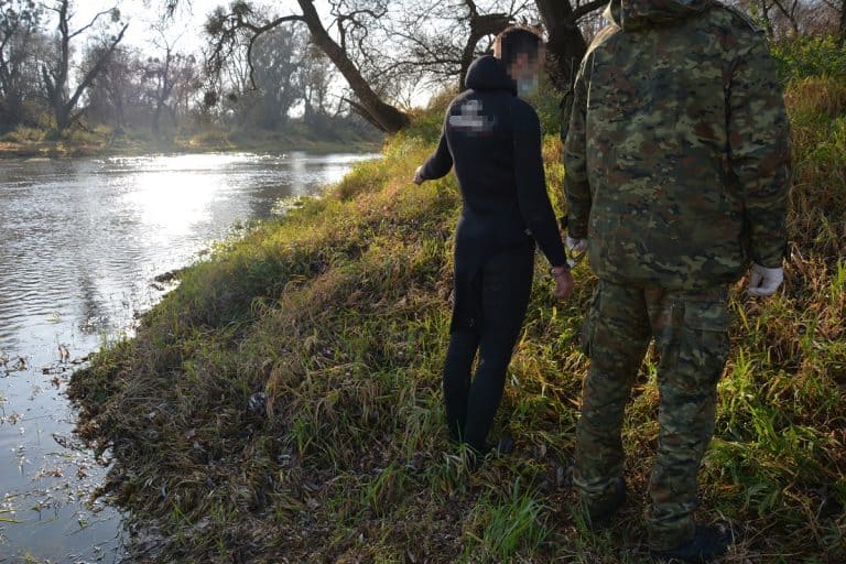 Ukrainiec przepłynął z kontrabandą przez Bug. Wpław!