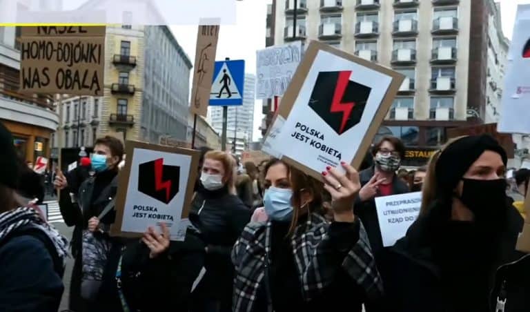 Wykładowca uczelni stracił pracę za krytykę Strajku Kobiet