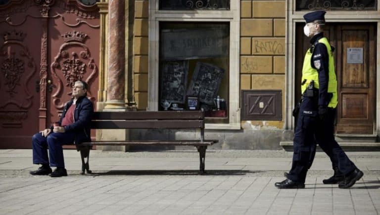 Czy czeka nas całkowity lockdown?