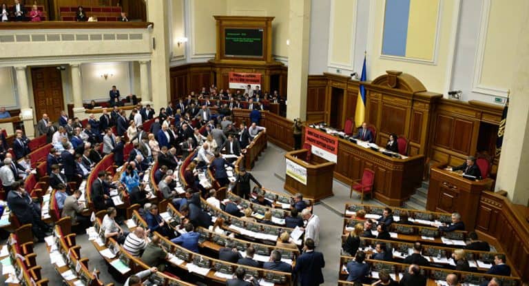Ukraiński parlament uczcił organizatorów rzezi wołyńskiej