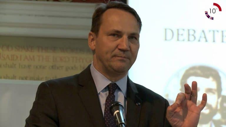 Radosław Sikorski przyznaje rację Zbigniewowi Ziobrze w sprawie szczytu Rady Europejskiej