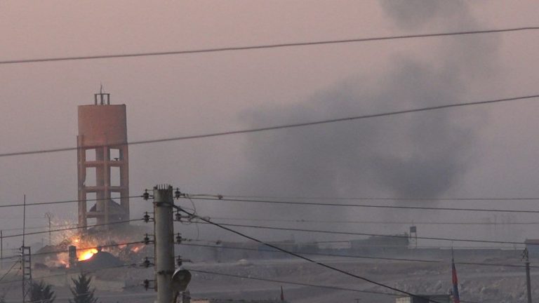 Wojska tureckie atakują miasto Ajn Isa w Syrii