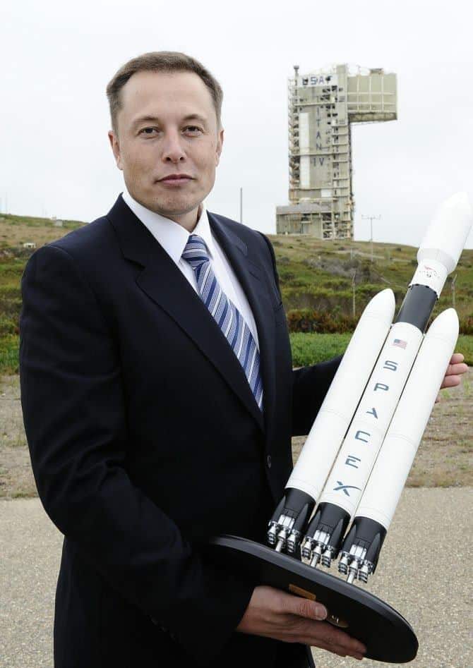 Czy Elon Musk stanie w obronie wolności w internecie?