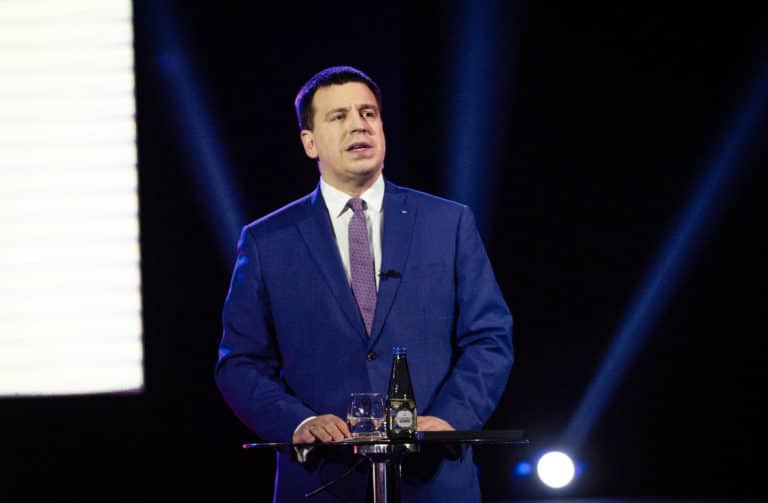 Premier Estonii podał się do dymisji w związku z zarzutami korupcji