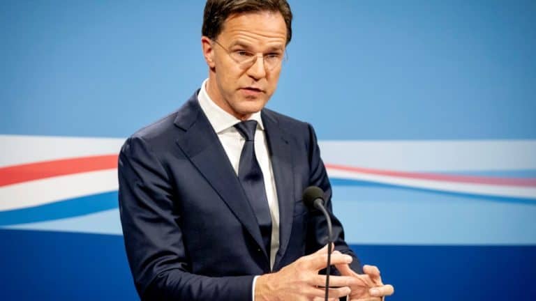 Holandia wprowadza godzinę policyjną