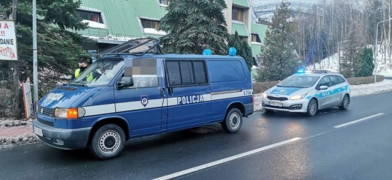 W Karpaczu policjanci zatrzymali… radiowóz