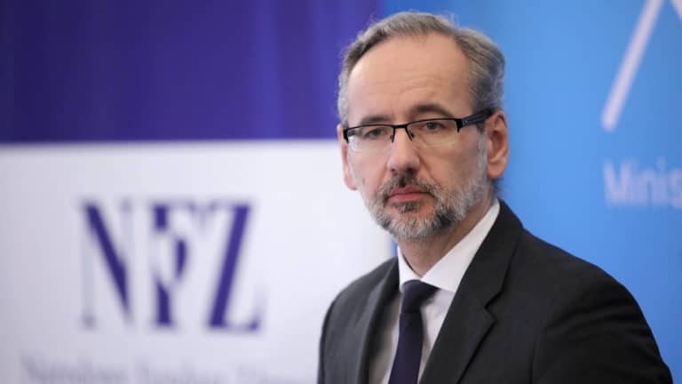 Minister Zdrowia stwierdził, że doszło do celowego złamania zasad szczepień na WUM