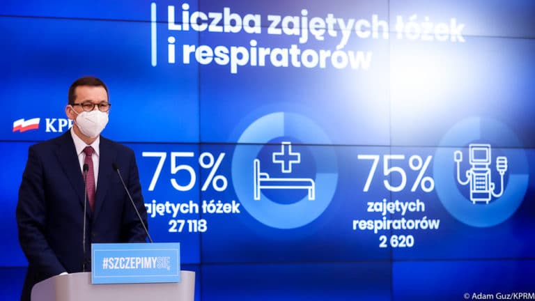 Niedzielski: Od najbliższej soboty na najbliższe dwa tygodnie wprowadzamy nowe zaostrzone zasady bezpieczeństwa