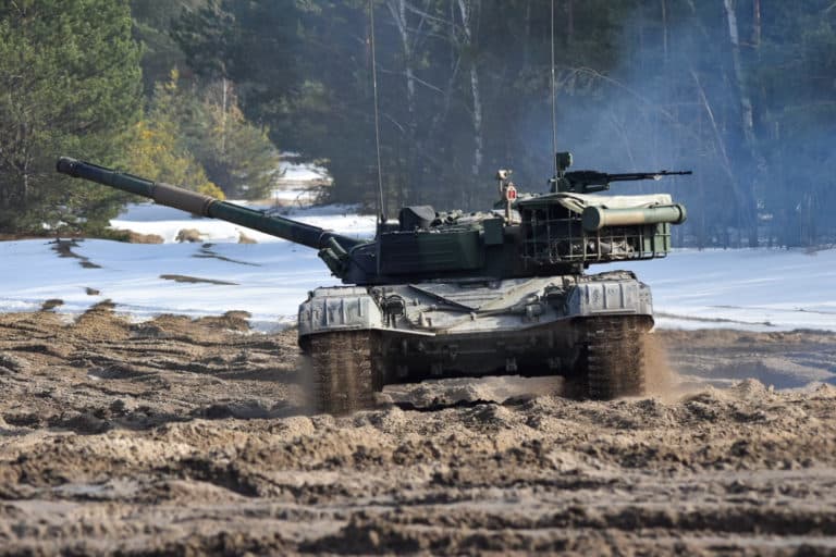 Bataliony czołgów T-72 18. Dywizji Zmechanizowanej na szkoleniu w Nowej Dębie /fotoreportaż/